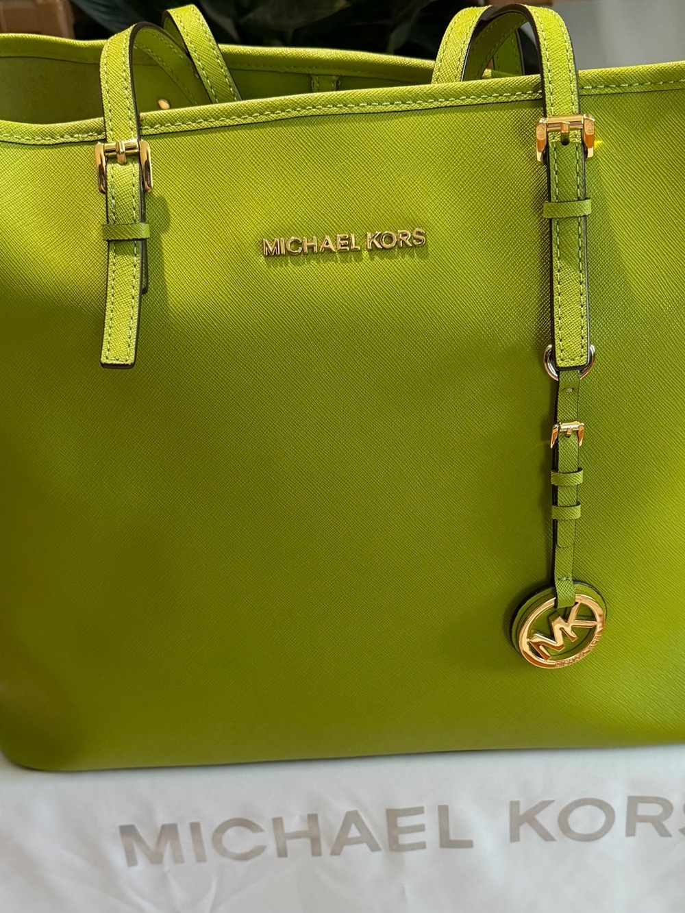 Michael Kors Jet Set Lime Green Saffiano Leather Bag NWOT Dust Bag Included